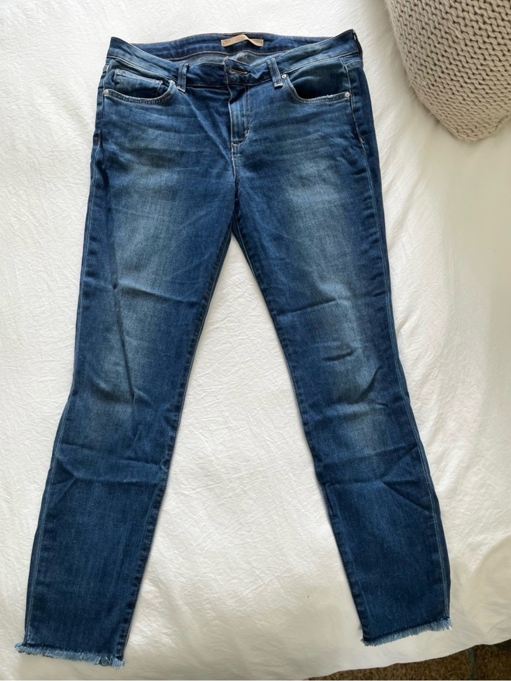 Joe’s Women’s Mid-Blue Slim Straight Jeans- 29